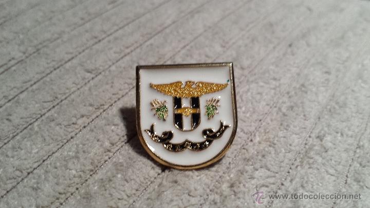 Coleccionismo deportivo: PIN DE FUTBOL A IDENTIFICAR - Foto 1