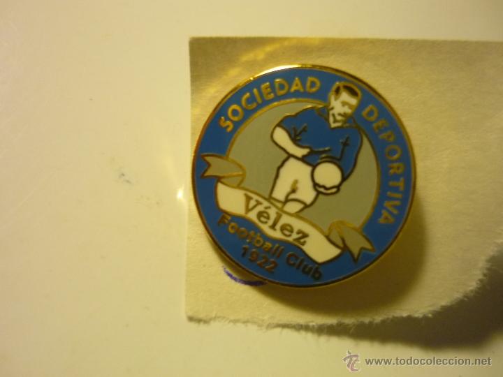 Sammelleidenschaft Sport: PIN FUTBOL SDAD DEPORTIVA VELEZ  FC 1922