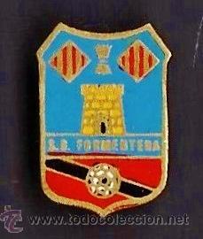 Collezionismo sportivo: antigua insignia futbol - ojal - s.d. formentera - balears - metal - ep/at
