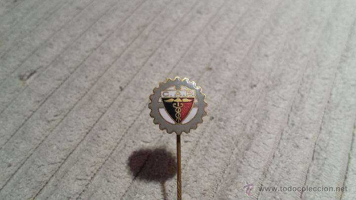 Sammelleidenschaft Sport: PIN O INSIGNIA DE FUTBOL ASS. ACAD . COIMBRA (DE AGUJA)