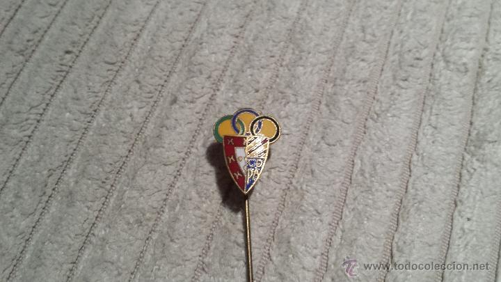 Sammelleidenschaft Sport: PIN O INSIGNIA DE FUTBOL C.D. PACO ARCOS  (DE AGUJA)
