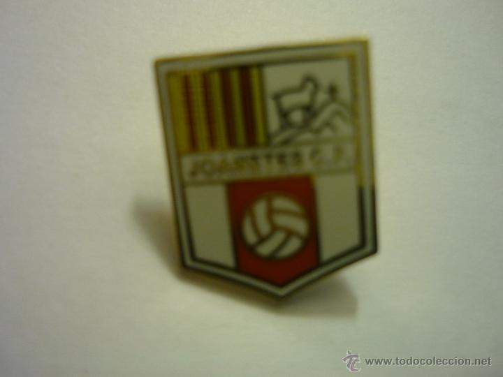 Collectionnisme sportif: pin futbol joanetes cf