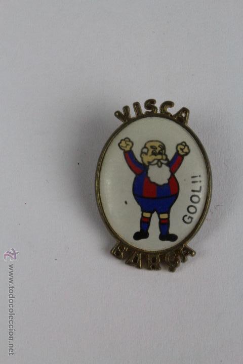 Sports collectibles: I- 17. PIN DEL ABUELO DEL BAR&Ccedil;A CELEBRANDO UN GOL. VISCA BAR&Ccedil;A.
