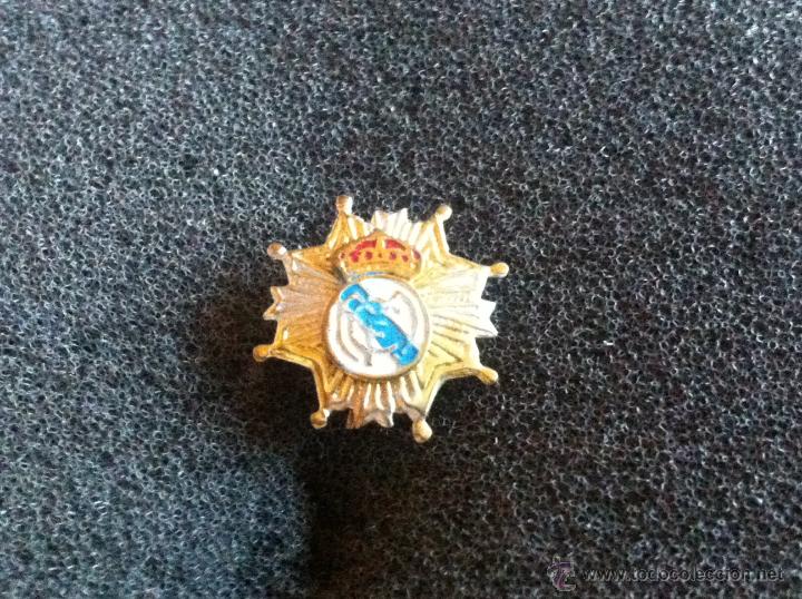 Sammelleidenschaft Sport: PIN ANTIGUO ESCUDO EQUIPO FUTBOL REAL MADRID (DE IMPERDIBLE A&Ntilde;OS 40/60)