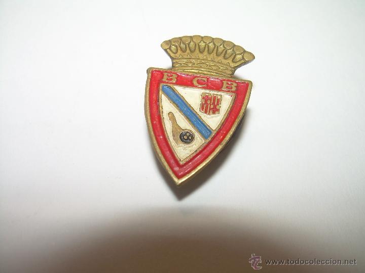Coleccionismo deportivo: ANTIGUA Y RARA INSIGNIA. - Foto 1