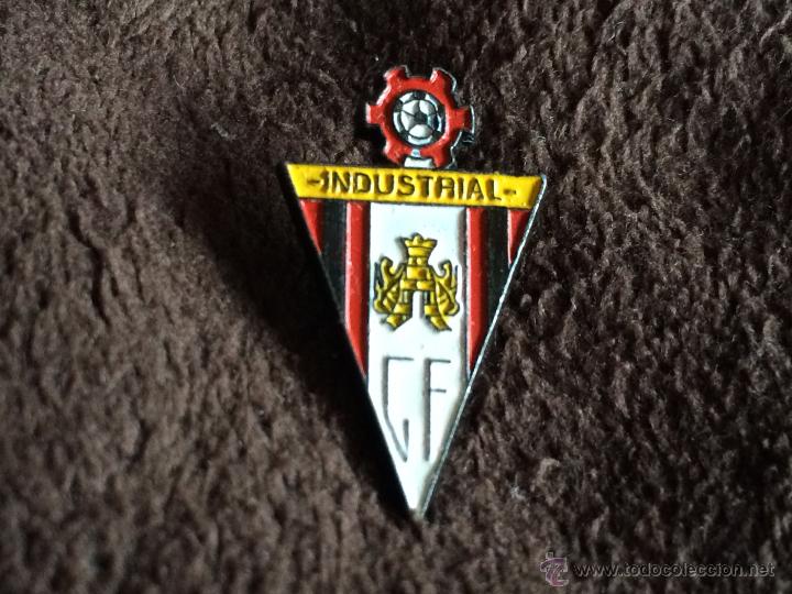 Sammelleidenschaft Sport: PIN ESCUDO EQUIPO DE FUTBOL CHICLANA INDUSTRIAL C.F.