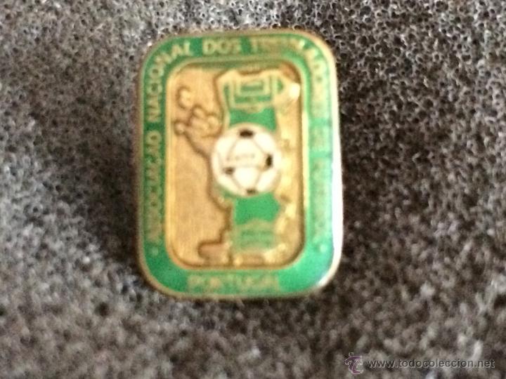 Sammelleidenschaft Sport: PIN ESCUDO FUTBOL ASOCIACION PORTUGUESA DE ENTRENADORES ( LIGA PORTUGAL)