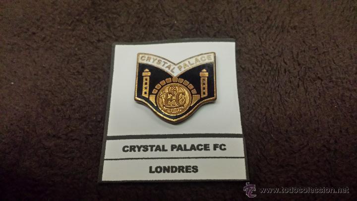 Collezionismo sportivo: PIN EQUIPO FUTBOL INGL&Eacute;S CRYSTAL PALACE FC ( INSIGNIA ESMALTADA SIN LA AGUJA PEGADO EN LAMINA)