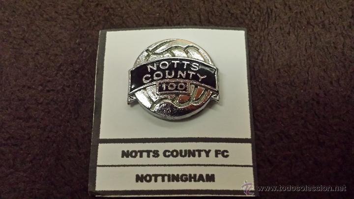 Collezionismo sportivo: PIN EQUIPO FUTBOL INGL&Eacute;S NOTTS COUNTY FC ( INSIGNIA  SIN LA AGUJA PEGADO EN LAMINA)