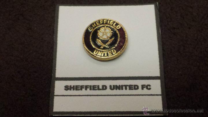 Collezionismo sportivo: PIN EQUIPO FUTBOL INGL&Eacute;S SHEFFIELD UNITED FC (RARA INSIGNIA SIN EL IMPERDIBLE ESTA PEGADO EN LAMINA)