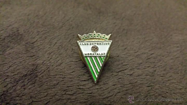Collezionismo sportivo: PIN ESCUDO EQUIPO FUTBOL CLUB DEPORTIVO MORATALAZ ( CLUB DE MADRID )