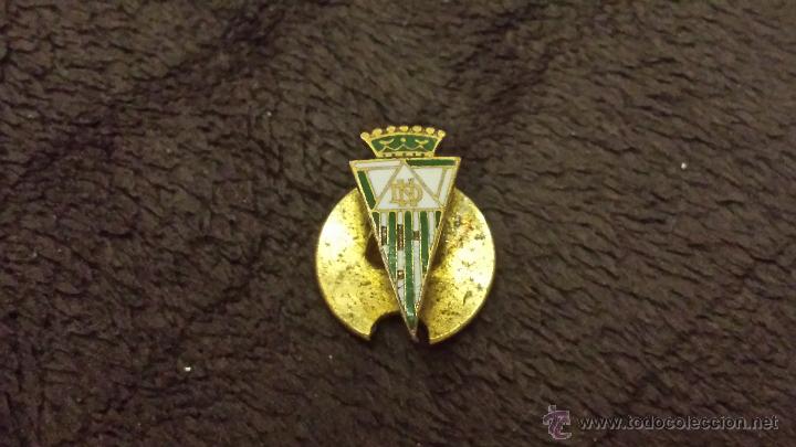 Collezionismo sportivo: PIN ANTIGUO FUTBOL DEPORTIVO NACIONAL MADRID (ANTIGUA INSIGNIA OJAL ESMALTADA A&Ntilde;OS 20/30 MUY RARA)