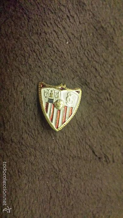 Collezionismo sportivo: PIN ESCUDO EQUIPO SEVILLA CLUB FUTBOL ( INSIGNIA ESMALTADA DE IMPERDIBLE )