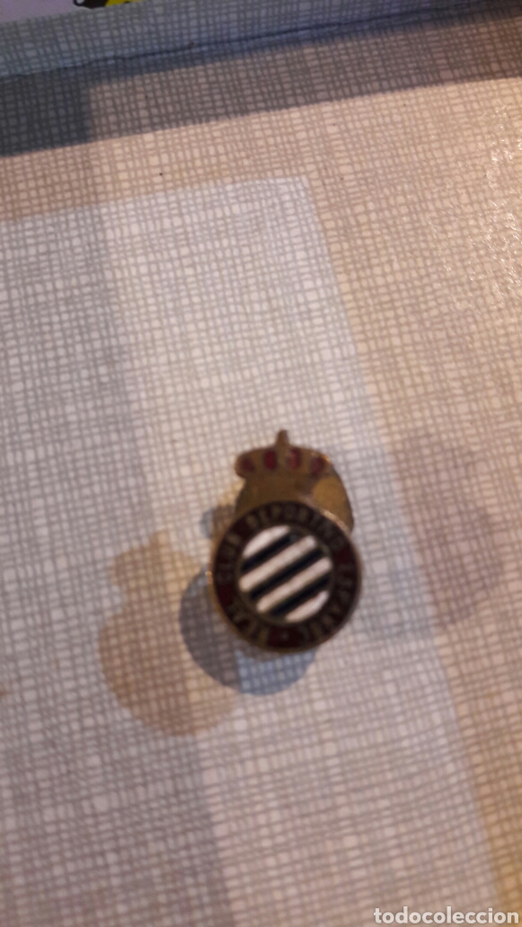 Coleccionismo deportivo: Pin tipo insignia de solapa esmaltada R C D Espanyol Espa&ntilde;ol - Foto 1
