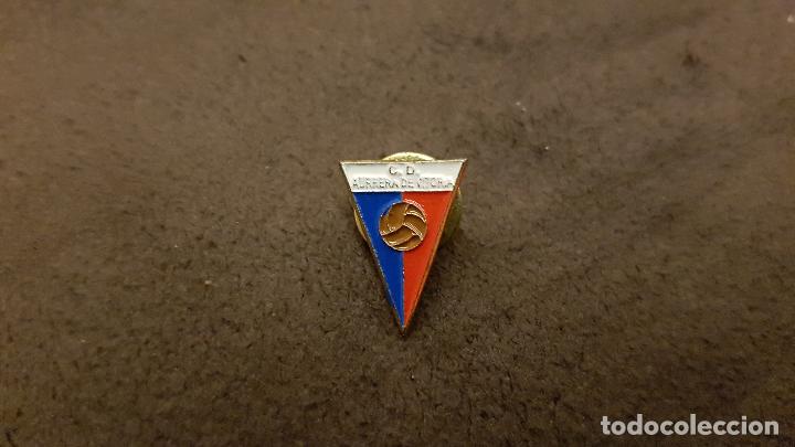 Coleccionismo deportivo: PIN ESCUDO EQUIPO FUTBOL CLUB DEPORTIVO AURRERA DE VICTORIA (INSIGNIA CLUB FEDERACION PA&Iacute;S VASCO