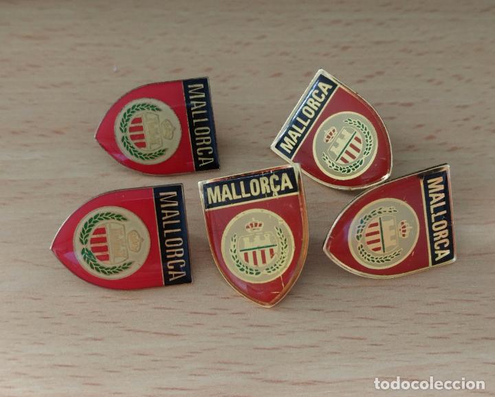 Collezionismo sportivo: insignia solapa pins, escudo real club deportivo mallorca de futbol