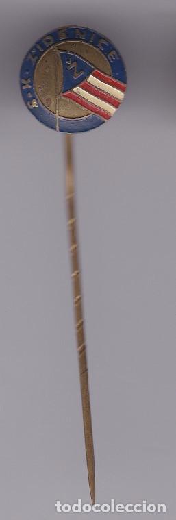 Collectionnisme sportif: ANTIGUO PIN DE AGUJA LARGA DEL EQUIPO DE FUTBOL ZIDENICE  (FOOTBALL)