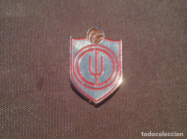 Collectionnisme sportif: Pin Sin Aguja U C D O