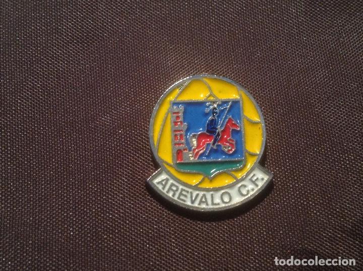 Colecionismo desportivo: Pin Sin Aguja Arevalo CF