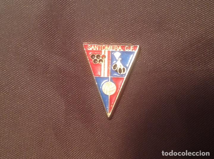 Colecionismo desportivo: Pin Sin Aguja Santomera CF