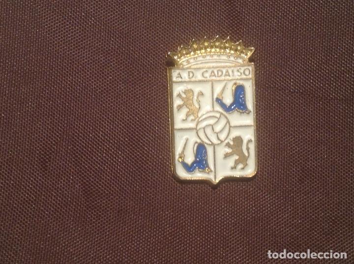 Colecionismo desportivo: Pin Sin Aguja AD Cadalso