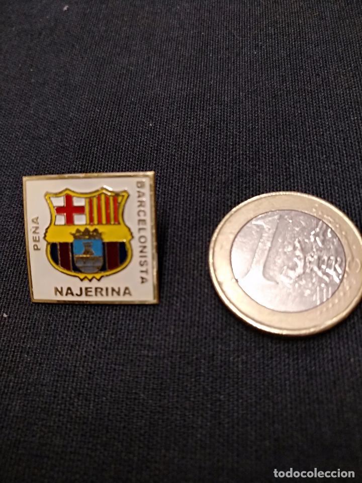 Sports collectibles: PIN INSIGNIA - PE&Ntilde;A F.C. BARCELONA - PE&Ntilde;A BARCELONISTA NAJERINA