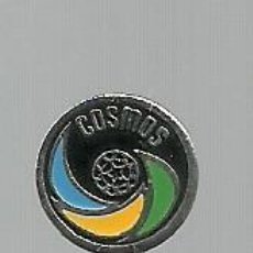 Coleccionismo deportivo: EXCLUSIVO PIN DEL PRIMER CLUB DE FUTBOL COSMOS DE NUEVA YORK (DESAPARECIDO EN 1985) - AGUJA 