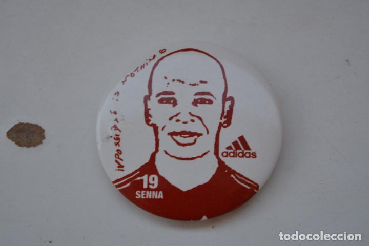 Coleccionismo deportivo: CHAPA CON IMPERDIBLE MARCOS SENNA (ADIDAS)
