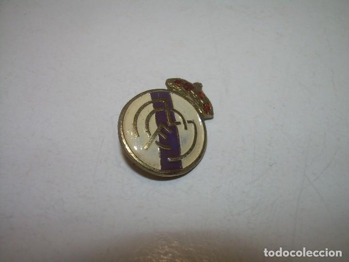 Coleccionismo deportivo: ANTIGUA INSIGNIA...REAL MADRID. - Foto 1