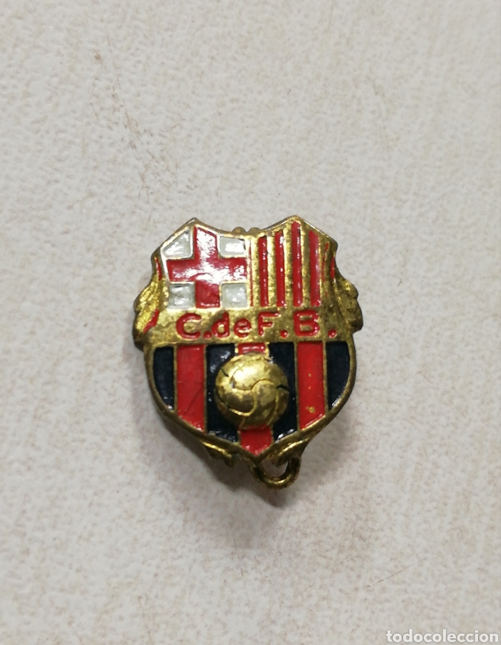 Sammelleidenschaft Sport: ANTIGUO PIN INSIGNIA ESCUDO FC CF BARCELONA FUTBOL BAR&Ccedil;A RARO