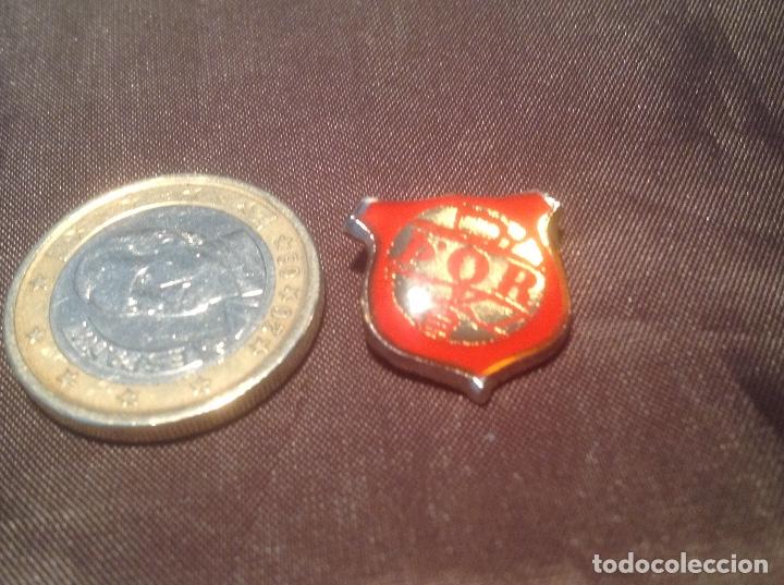 Collezionismo sportivo: Pin Sin Aguja Futbol Extranjero P O R