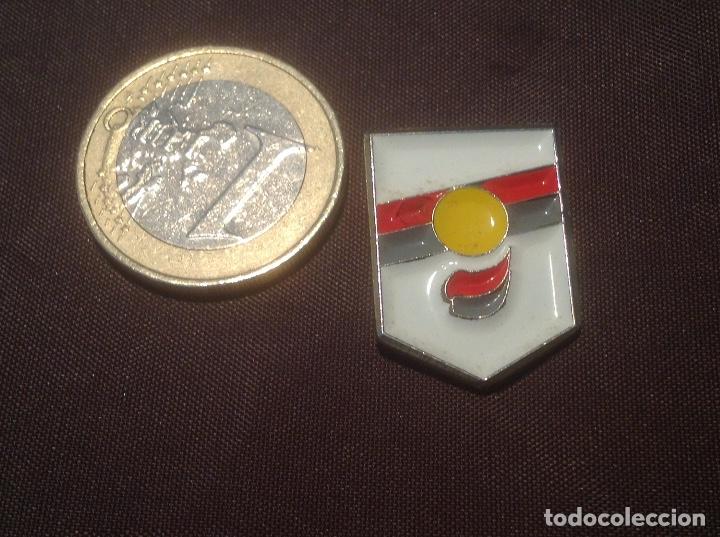 Collectionnisme sportif: Pin Sin Aguja F&uacute;tbol extranjero