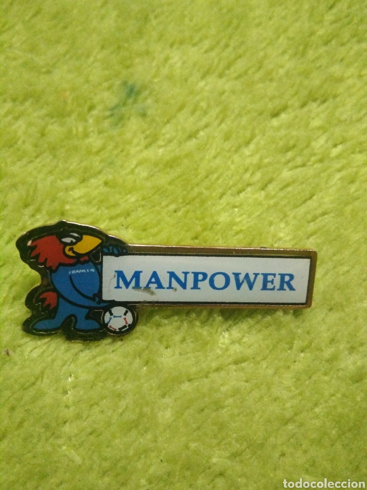 Sammelleidenschaft Sport: Pin Mundial Futbol Francia mascota con publicidad raro Manpower