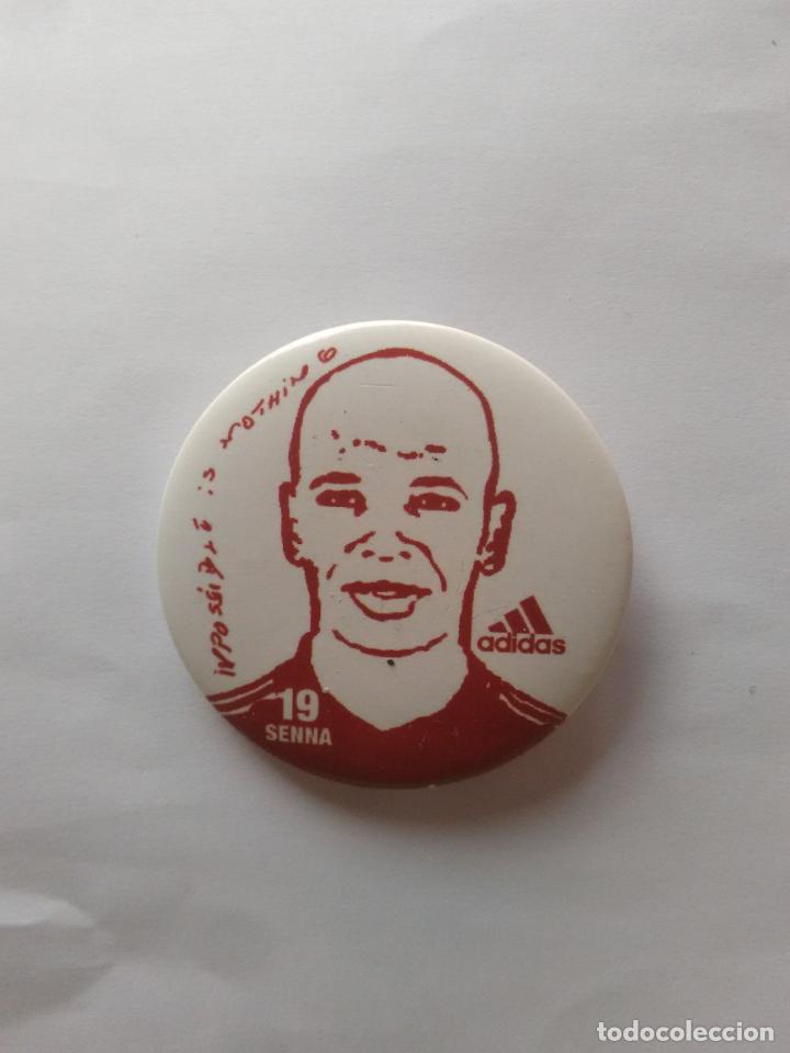 Coleccionismo deportivo: CHAPA PUBLICITARIA ADIDAS PUBLICIDAD IMPOSSIBLE IS NOTHING: MARCOS SENNA, VILLARREAL DI&Aacute;METRO 4,5 CM