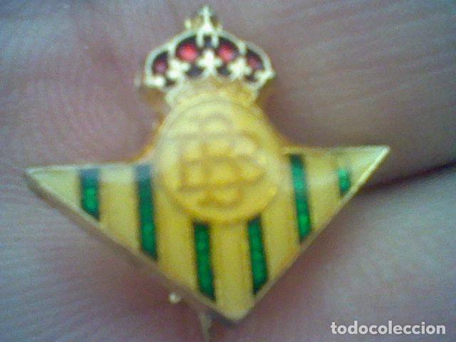 Colecionismo desportivo: REAL BETIS GOTA CLUB FUTBOL BADGE PIN INSIGNIA IMPERDIBLE ANTIGUA
