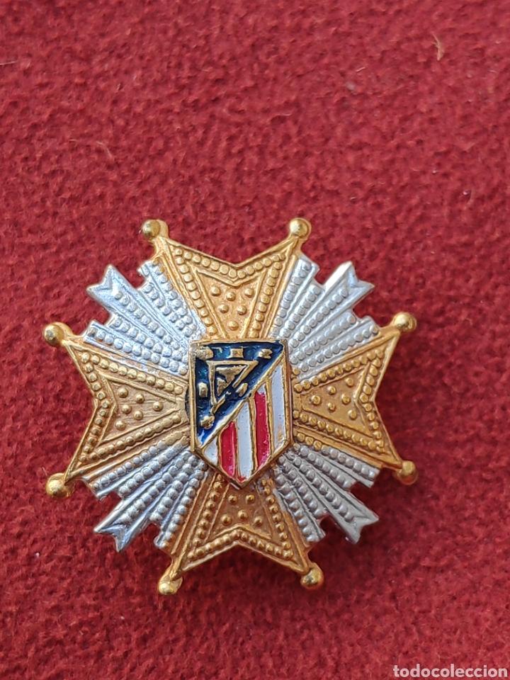 Pin ojal del Atl&eacute;tico de Madrid
