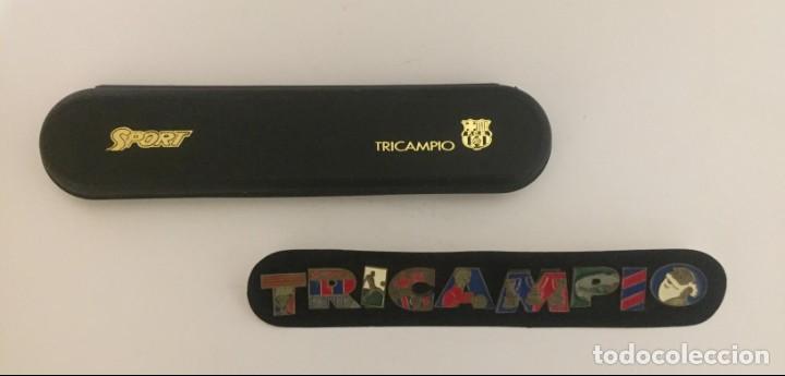 Collectionnisme sportif: ESTUCHE CON 9 PINES DEL BAR&Ccedil;A F.C.BARCELONA FCB TRICAMPIO DIARIO SPORT