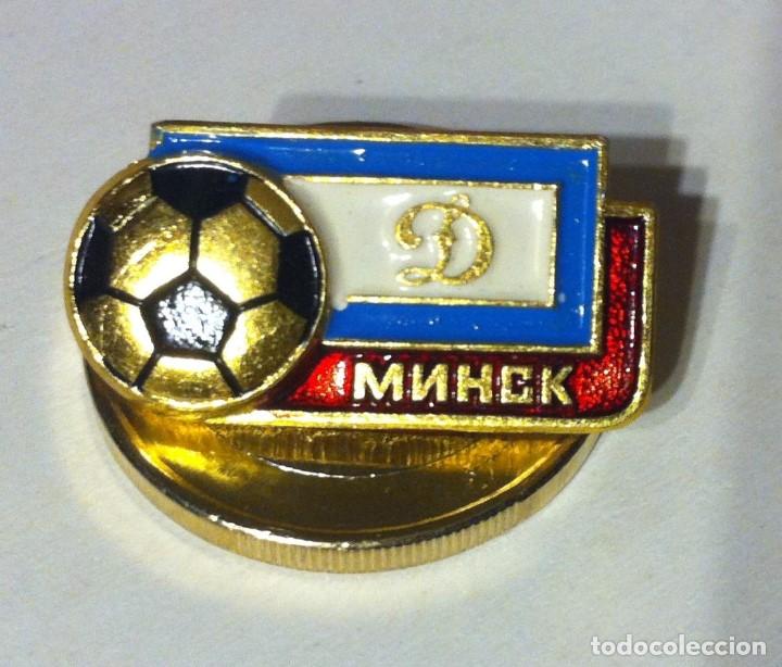 Collezionismo sportivo: PIN - INSIGNIA CON ALFILER DE CLUB DE F&Uacute;TBOL RUSO - DINAMO DE MINSK MNHCK