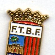Coleccionismo deportivo: PIN TERRITORIAL DE FUTBOL BALEAR. Lote 149517146