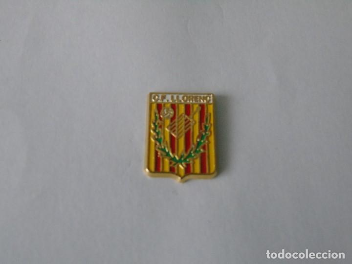 Coleccionismo deportivo: PIN FUTBOL - CLUB DE FUTBOL LLOREN&Ccedil; (TARRAGONA)