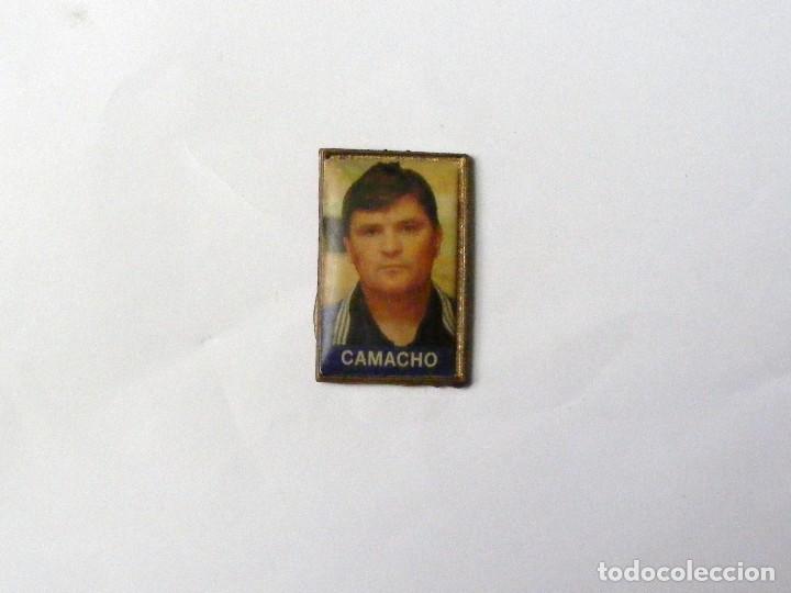 Coleccionismo deportivo: PIN CAMACHO - Foto 1