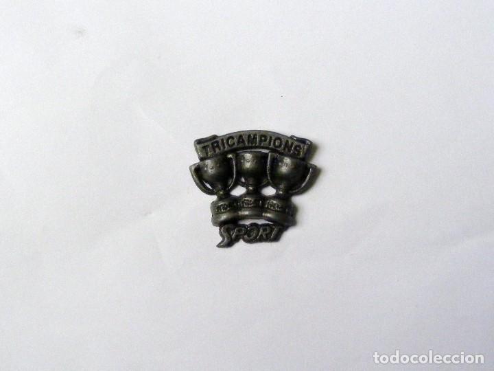 Colecionismo desportivo: PIN TRICAMPIONS