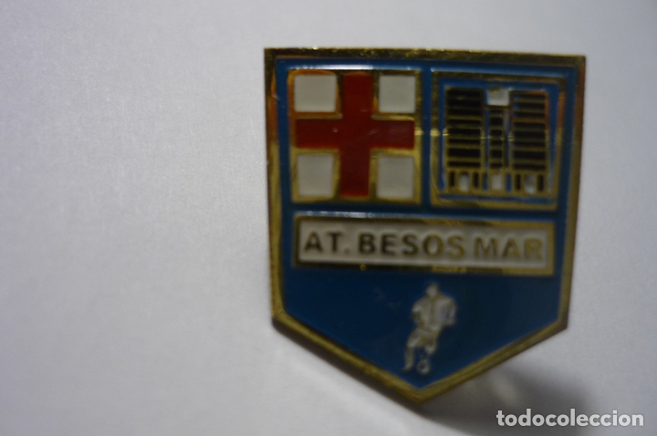 Sammelleidenschaft Sport: PIN FUTBOL AT.BESOS MAR.-FED.CATALANA