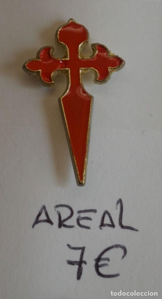 Coleccionismo deportivo: Antiguo Pin del Areal - Foto 1
