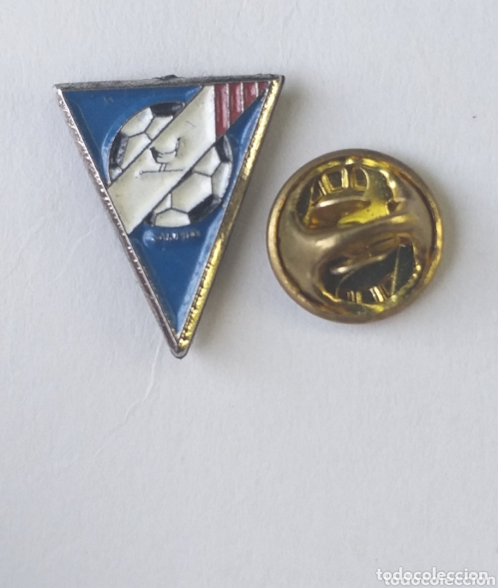 Coleccionismo deportivo: PIN FUTBOL - ESCUDO DEL C.D.SAMPER DE CALANDA - TERUEL - ARAGON