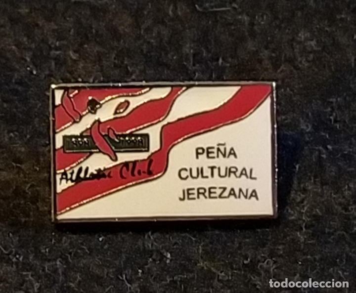 Coleccionismo deportivo: PIN DE LA PE&Ntilde;A DEL ATHLETIC CLUB DE BILBAO DE JEREZ DE LA FRONTERA. ESMALTADO