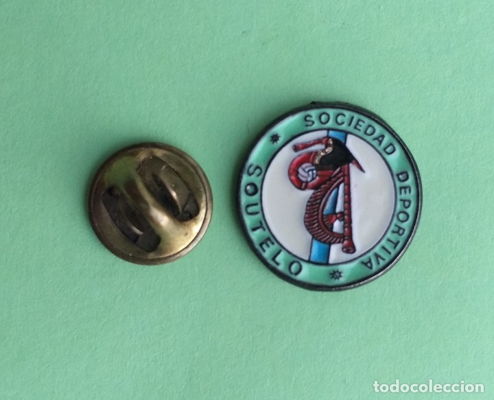 Coleccionismo deportivo: PIN FUTBOL - ESCUDO EQUIPO DE FUTBOL- S.D. SOUTELO - PONTEVEDRA