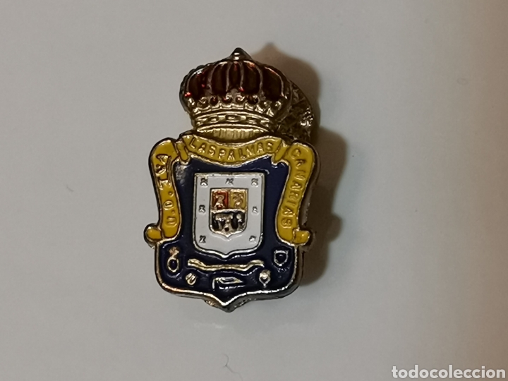 Collectionnisme sportif: ANTIGUO PIN F&Uacute;TBOL U. D LAS PALMAS OJAL O SOLAPA