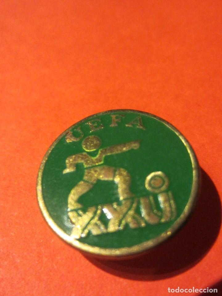 Coleccionismo deportivo: Pin de ojal. UEFA - Foto 4