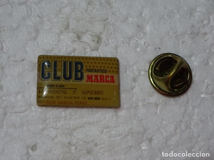 Sammelleidenschaft Sport: PIN DE DEPORTES. F&Uacute;TBOL. TARJETA CARNET CLUB MARCA